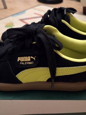Puma Youth Black and Yellow Sneakers